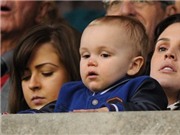 Bóng đá anh, ngoại hạng anh, lịch thi đấu euro 2012, Thế giới sao: "Hoa hậu sát cầu thủ" và con trai bị fan cuồng tấn công